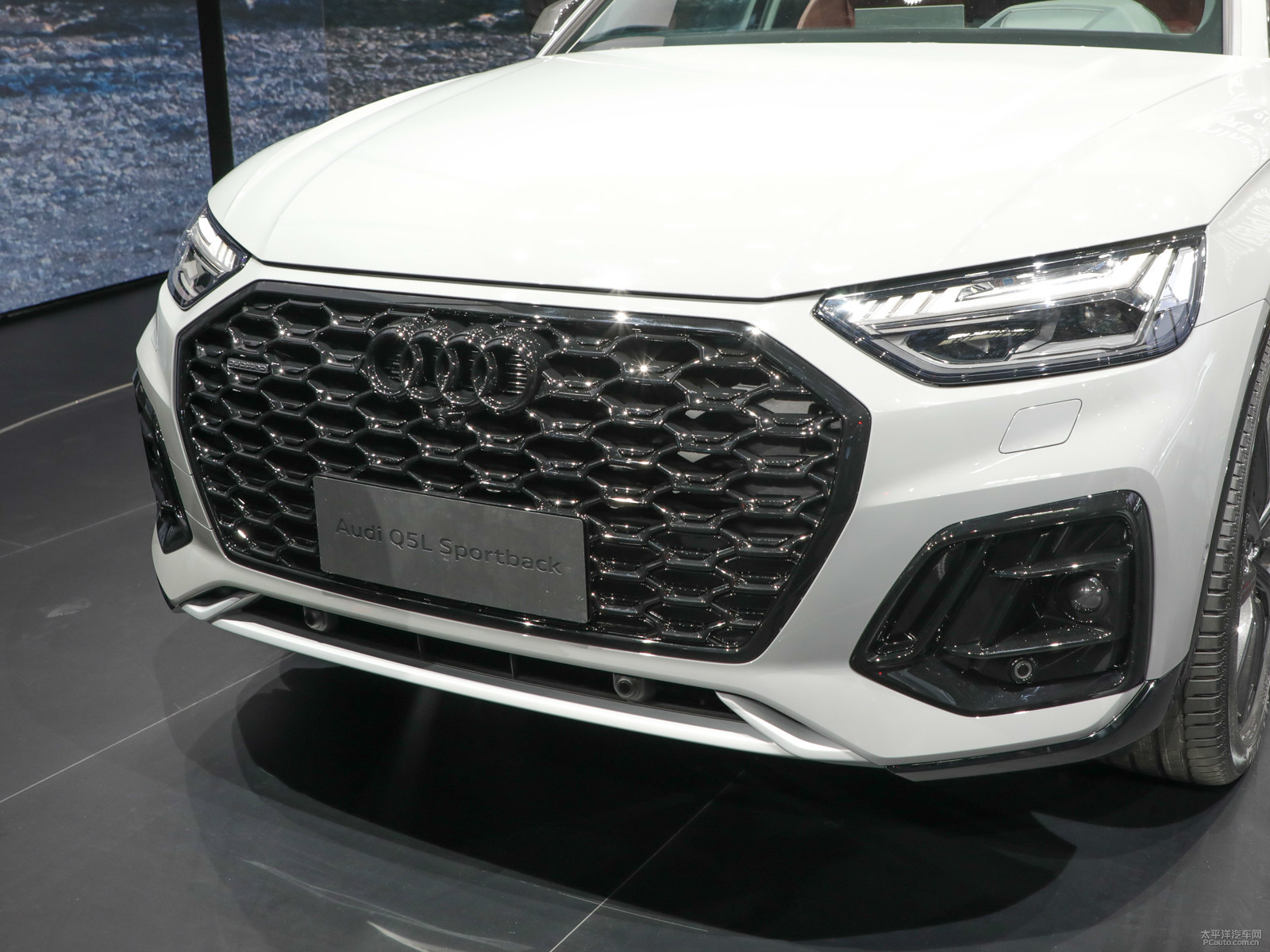 奧迪Q5L Sportback外觀高清大圖