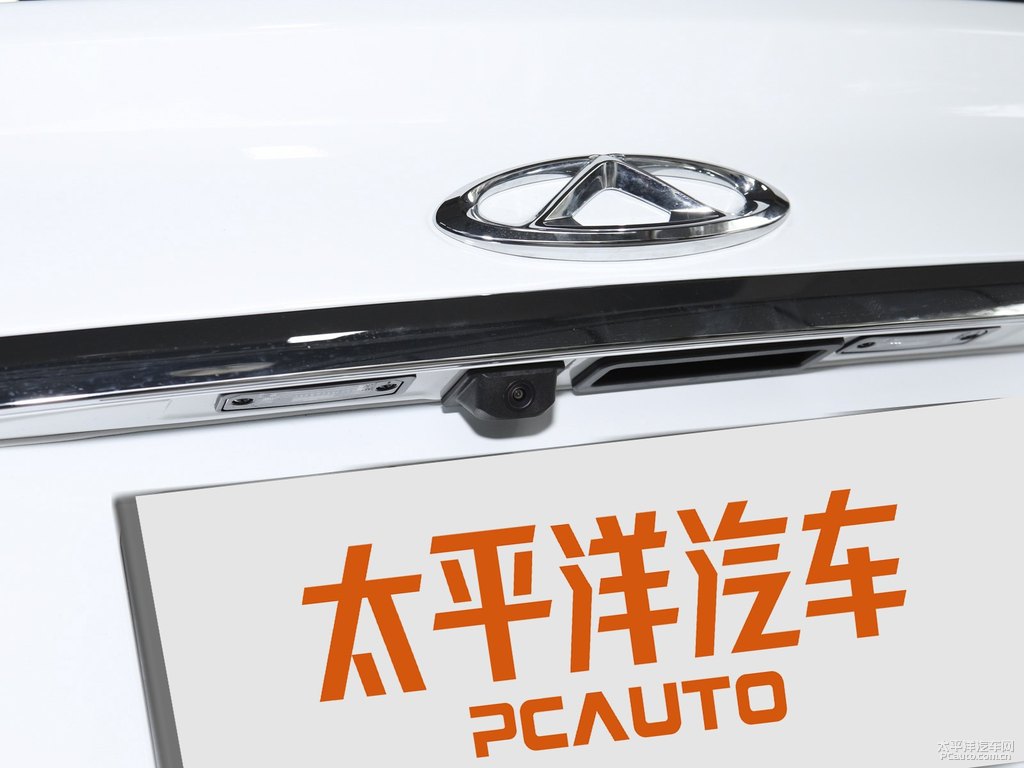 皓月白艾瑞澤5車尾外觀圖片