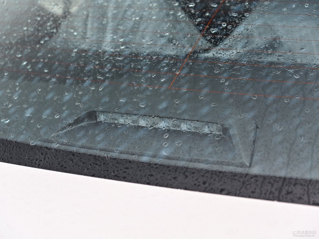 珠光白天籟車尾外觀圖片