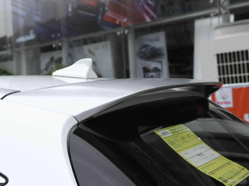 銀河白哈弗F7車身外觀圖片