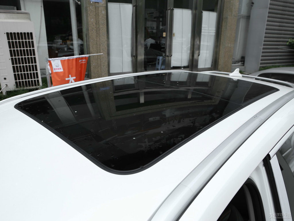 銀河白哈弗F7車身外觀圖片