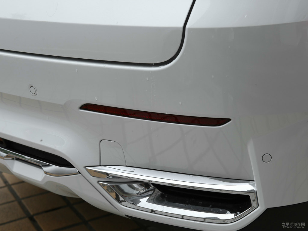 銀河白哈弗F7車尾外觀圖片