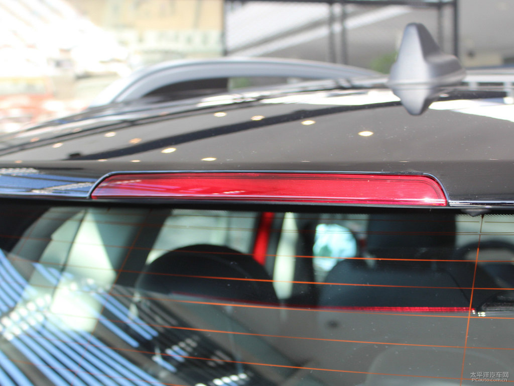 ɫ+tMINI COUNTRYMAN܇β^DƬ