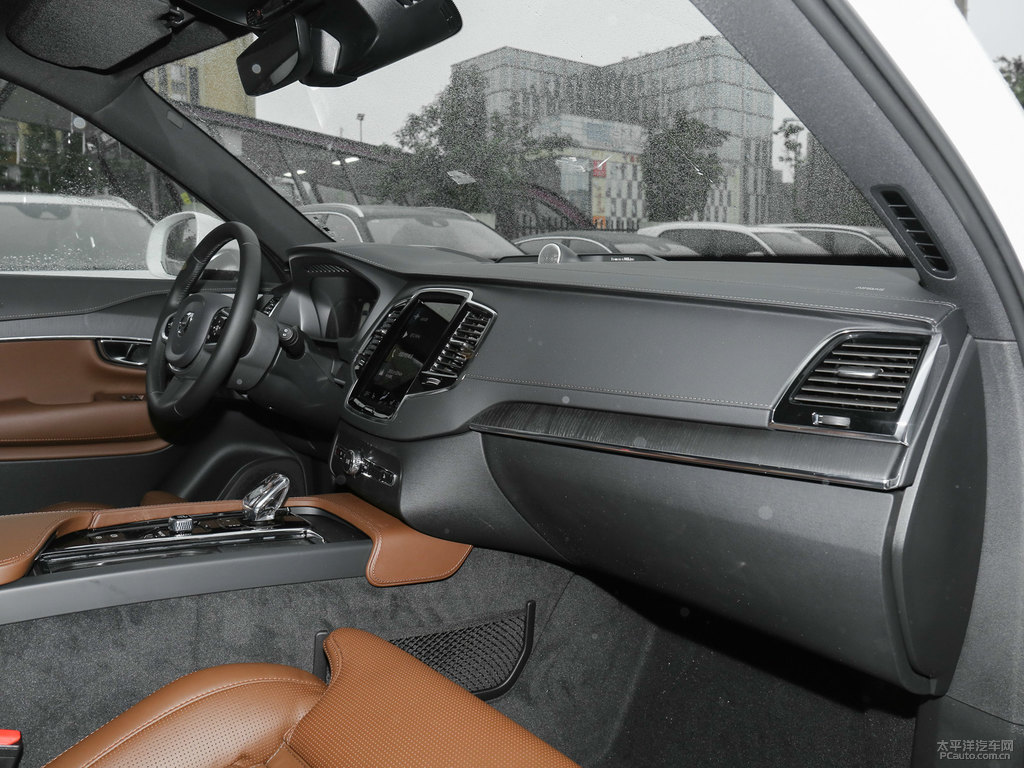 水晶白沃爾沃XC90中控內(nèi)飾圖片