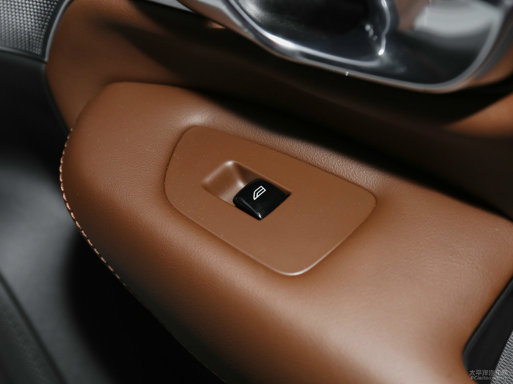 水晶白沃爾沃XC90車廂內(nèi)飾圖片