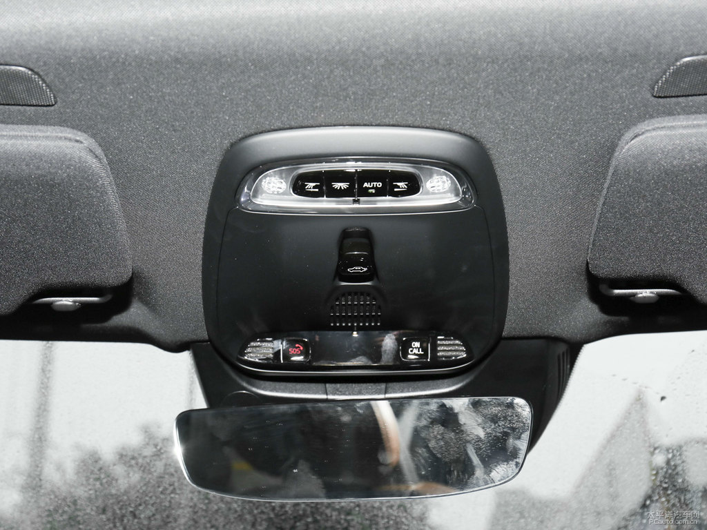 水晶白沃爾沃XC90車廂內(nèi)飾圖片
