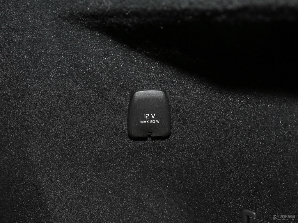 水晶白沃爾沃XC90后備廂空間圖片