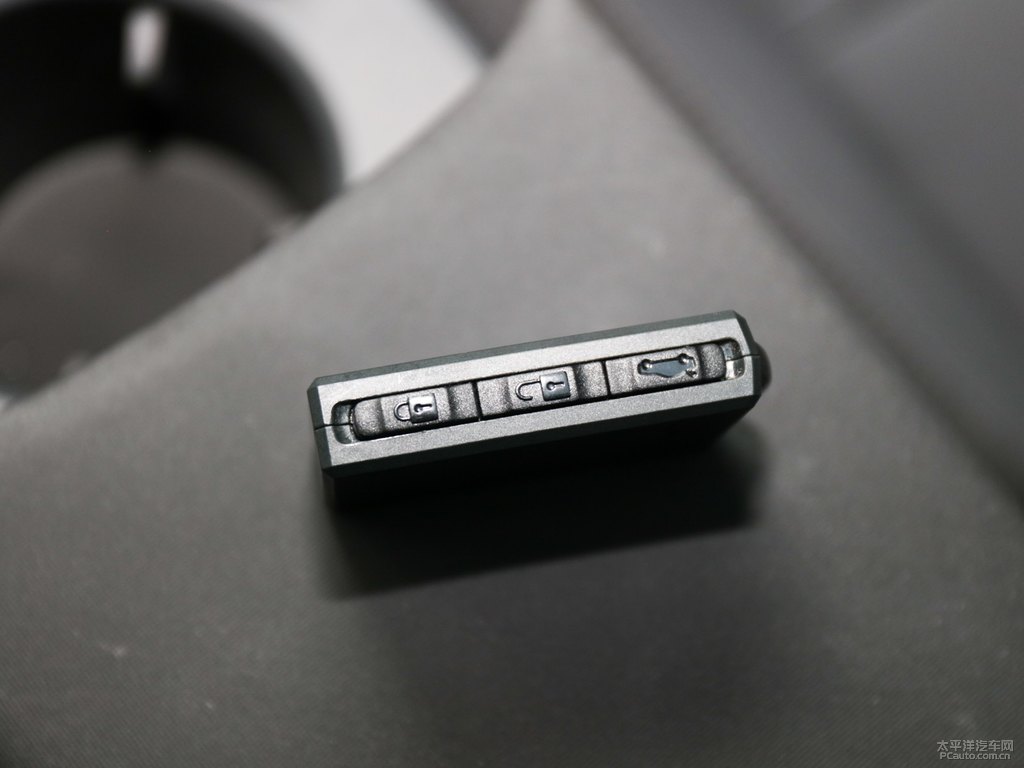 ѩPolestar 2(x)(ji)(x)(ji)DƬ