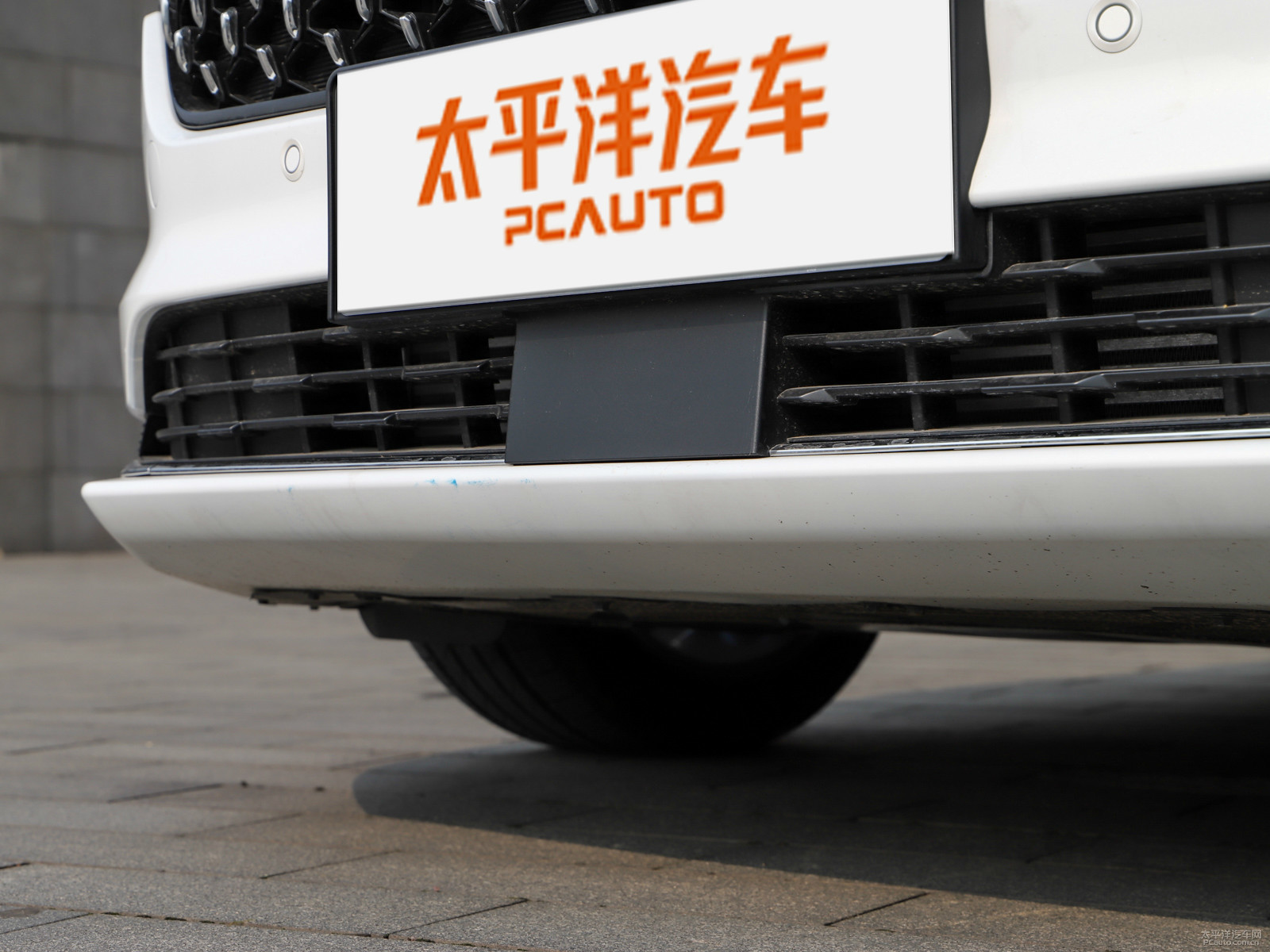 奔騰B70外觀高清大圖