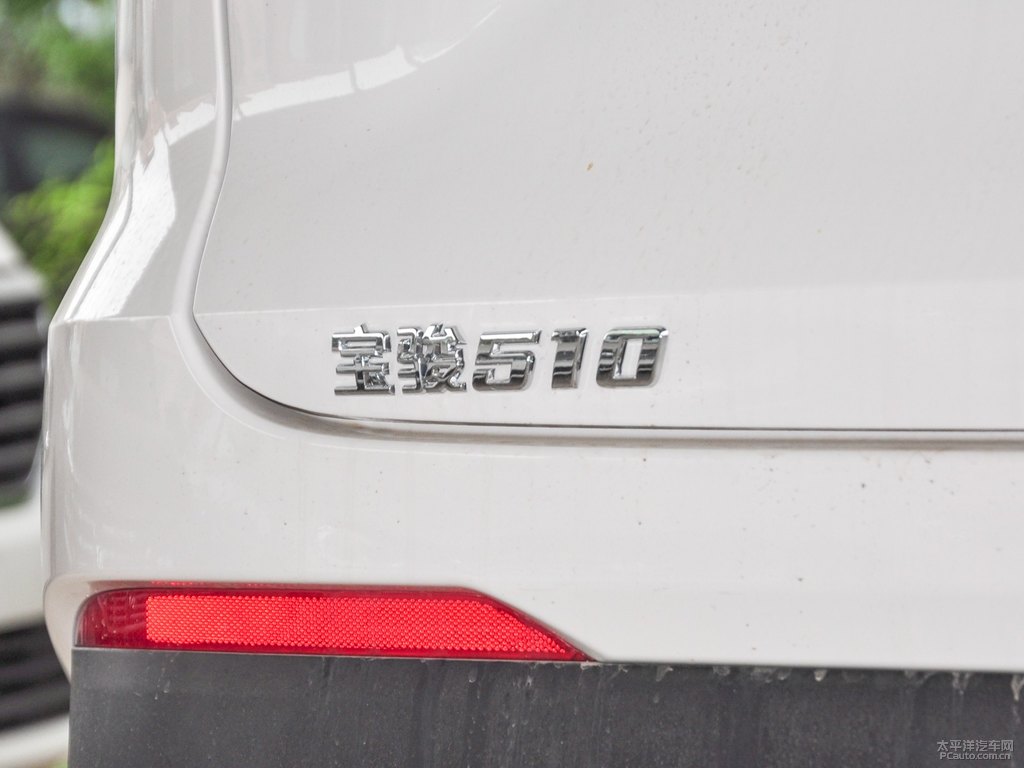 糖果白寶駿510車尾外觀圖片
