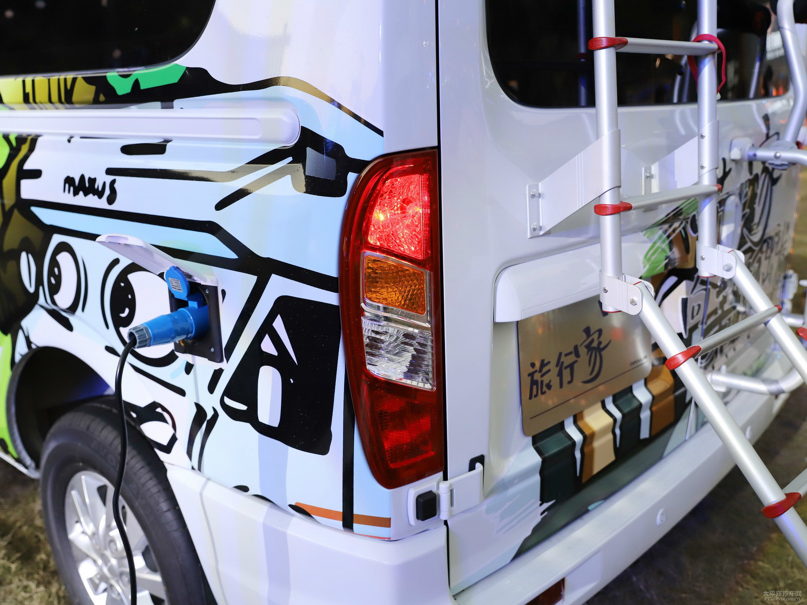 上汽大通MAXUS V80房車外觀高清大圖