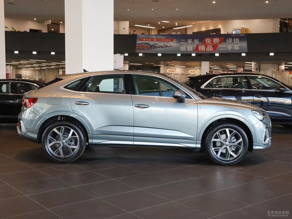 鱷魚綠奧迪Q3 Sportback整車外觀外觀圖片