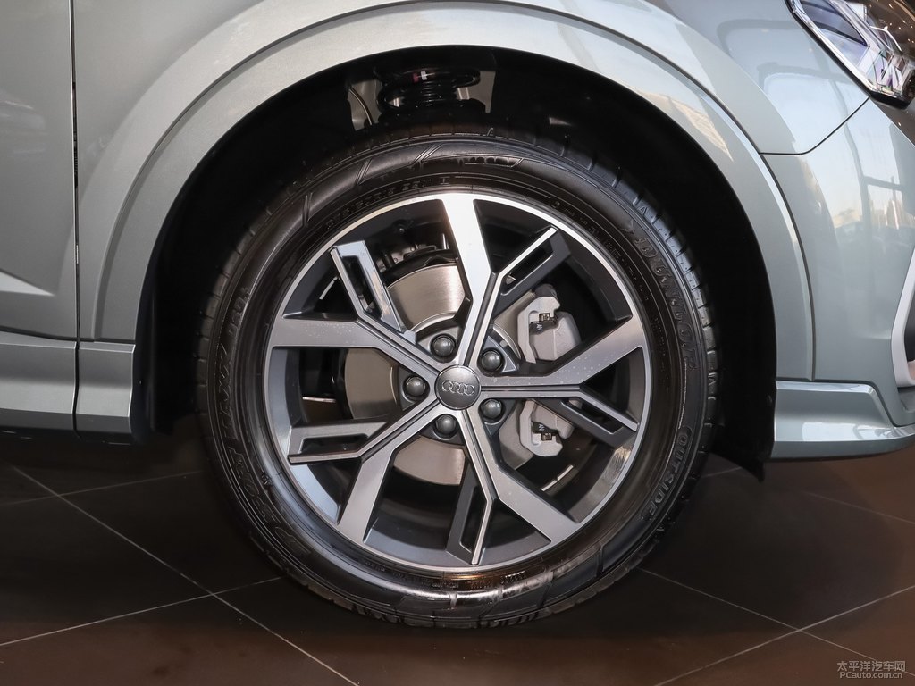 鱷魚綠奧迪Q3 Sportback車身外觀圖片