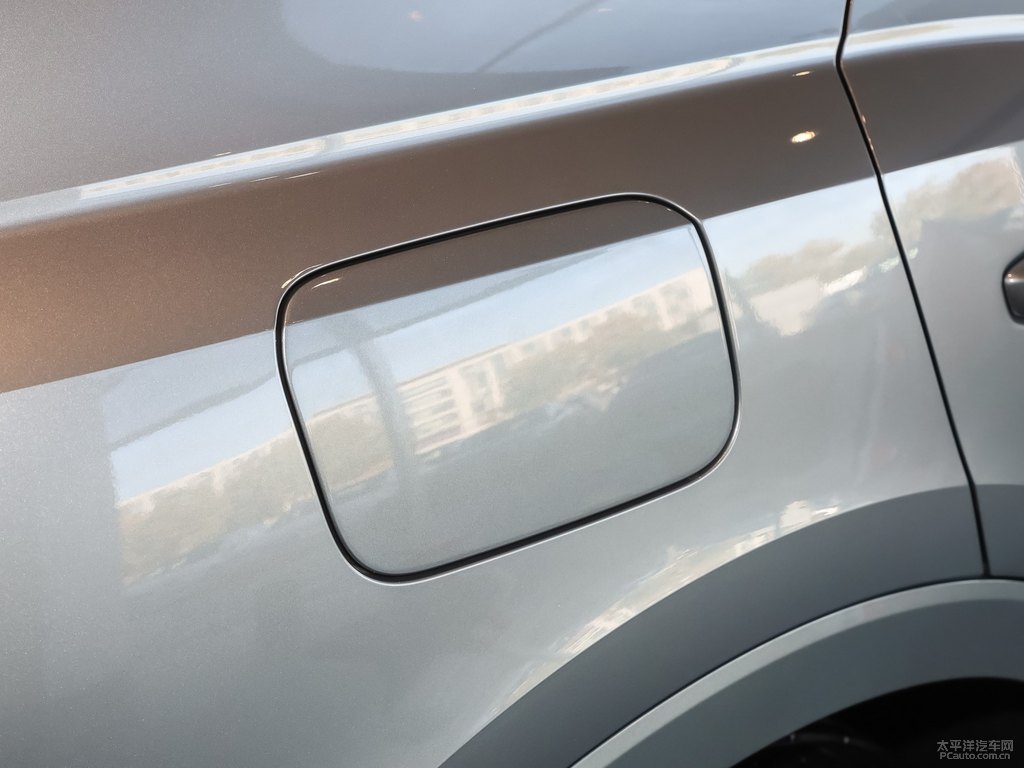 鱷魚綠奧迪Q3 Sportback車身外觀圖片