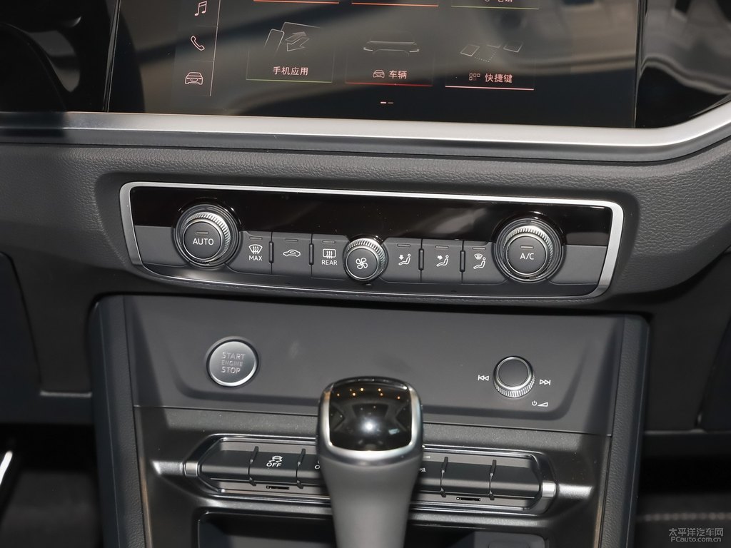 鱷魚綠奧迪Q3 Sportback中控內(nèi)飾圖片