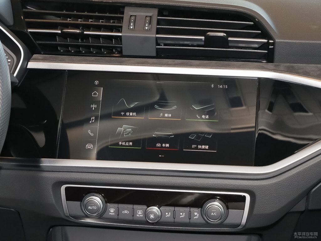 鱷魚綠奧迪Q3 Sportback中控內(nèi)飾圖片