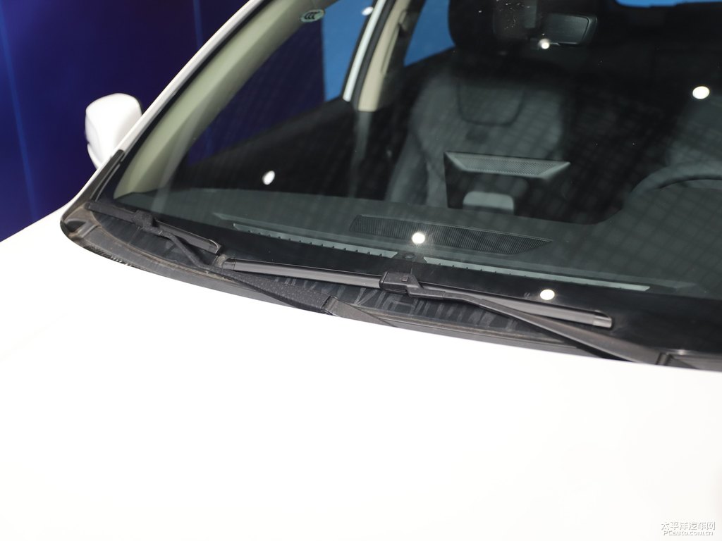 流光白宋車身外觀圖片