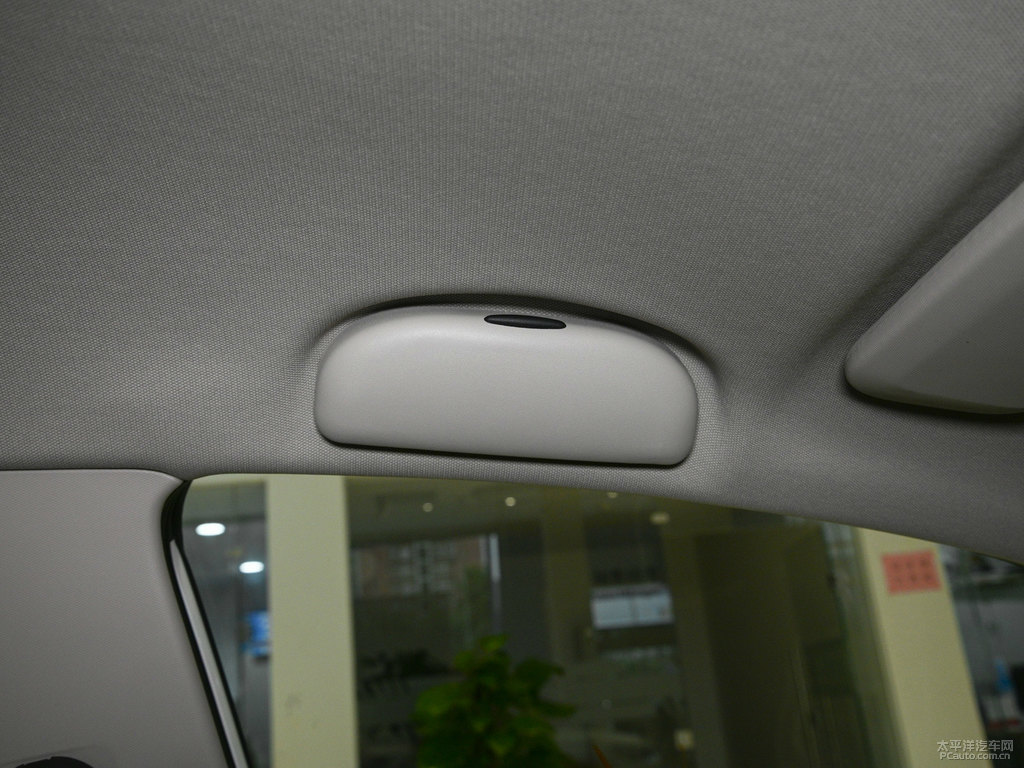 天真白科魯澤車廂內(nèi)飾圖片
