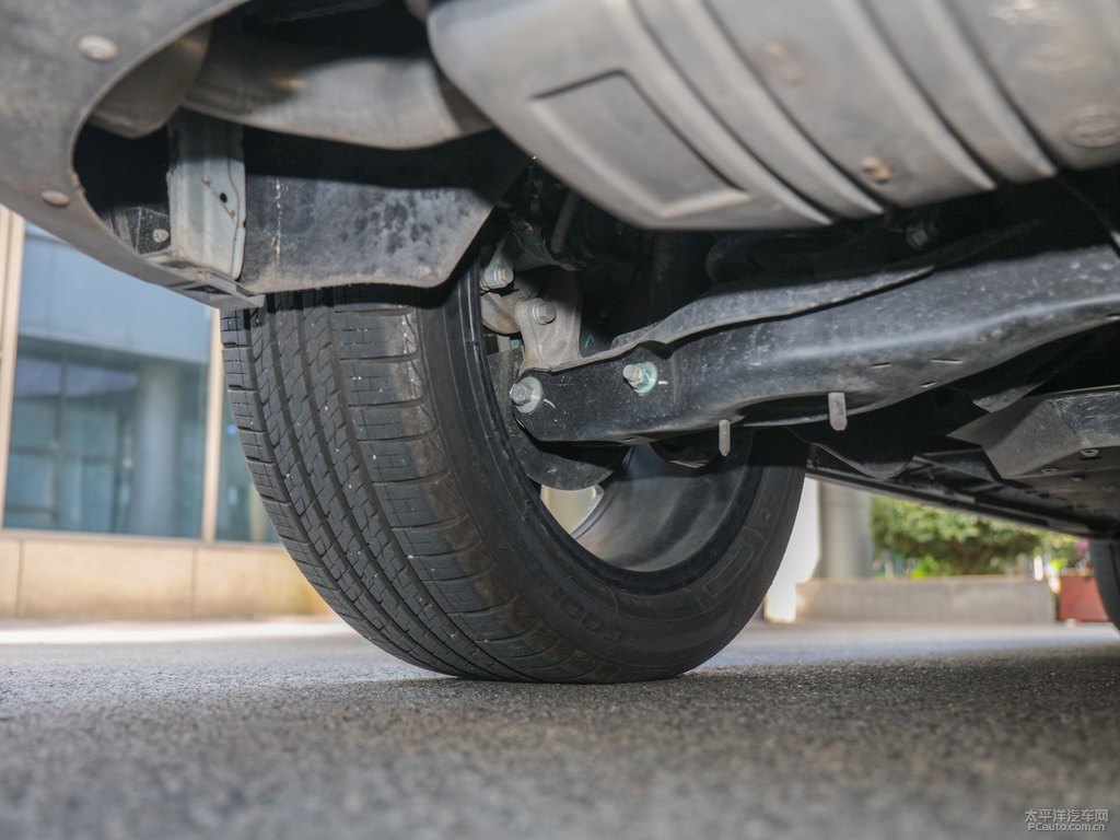 珠光白奔騰T99整車外觀外觀圖片