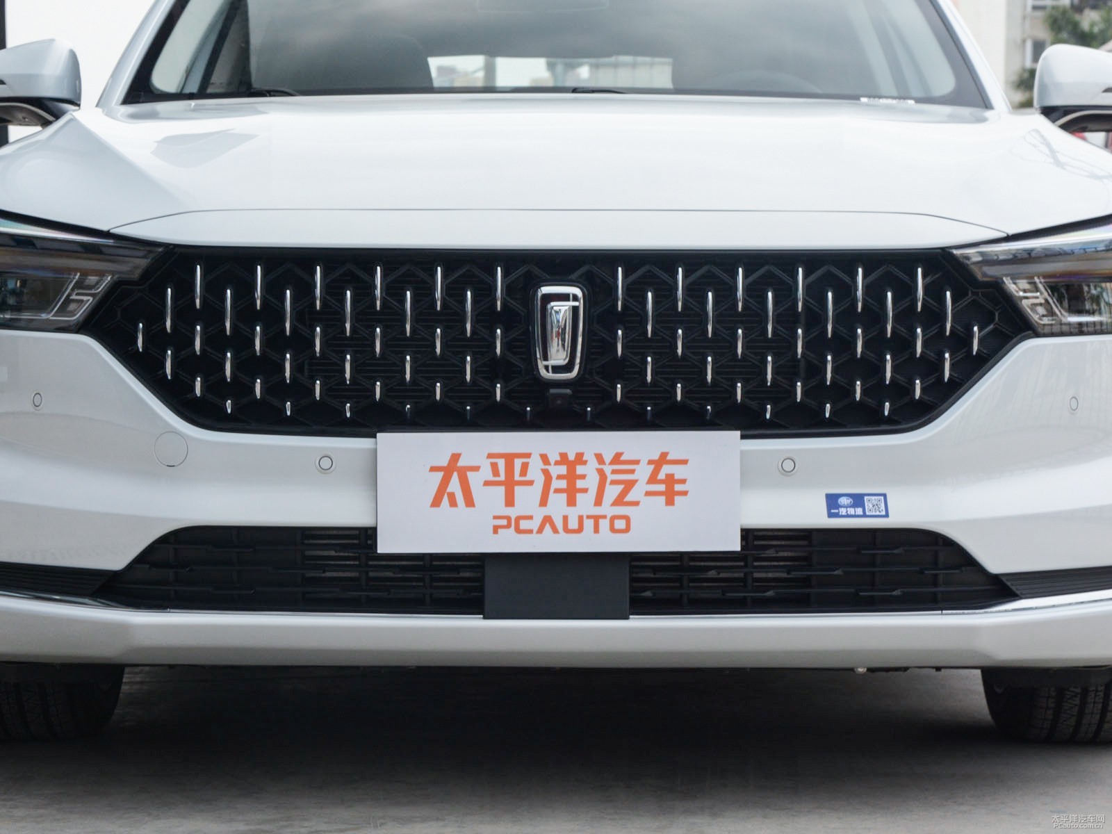 奔騰B70外觀高清大圖