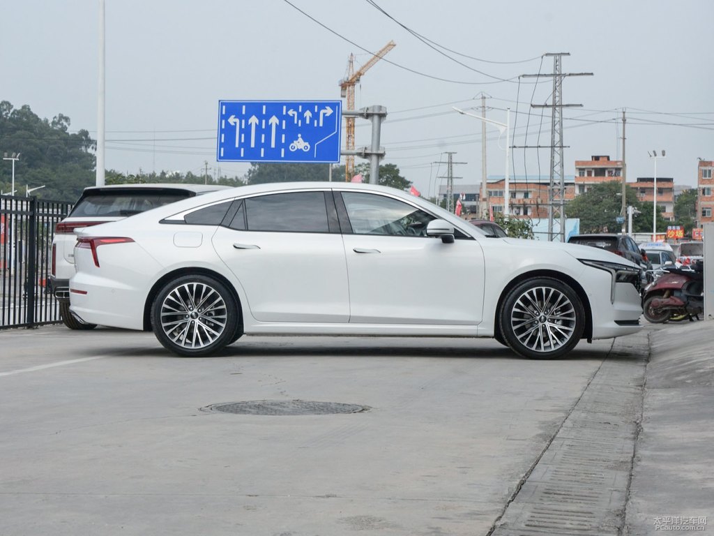 珍珠白奔騰B70整車外觀外觀圖片
