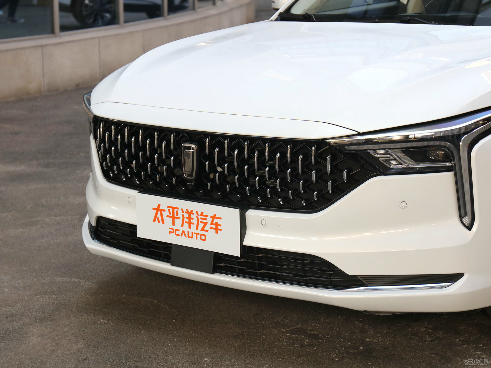 奔騰B70外觀高清大圖