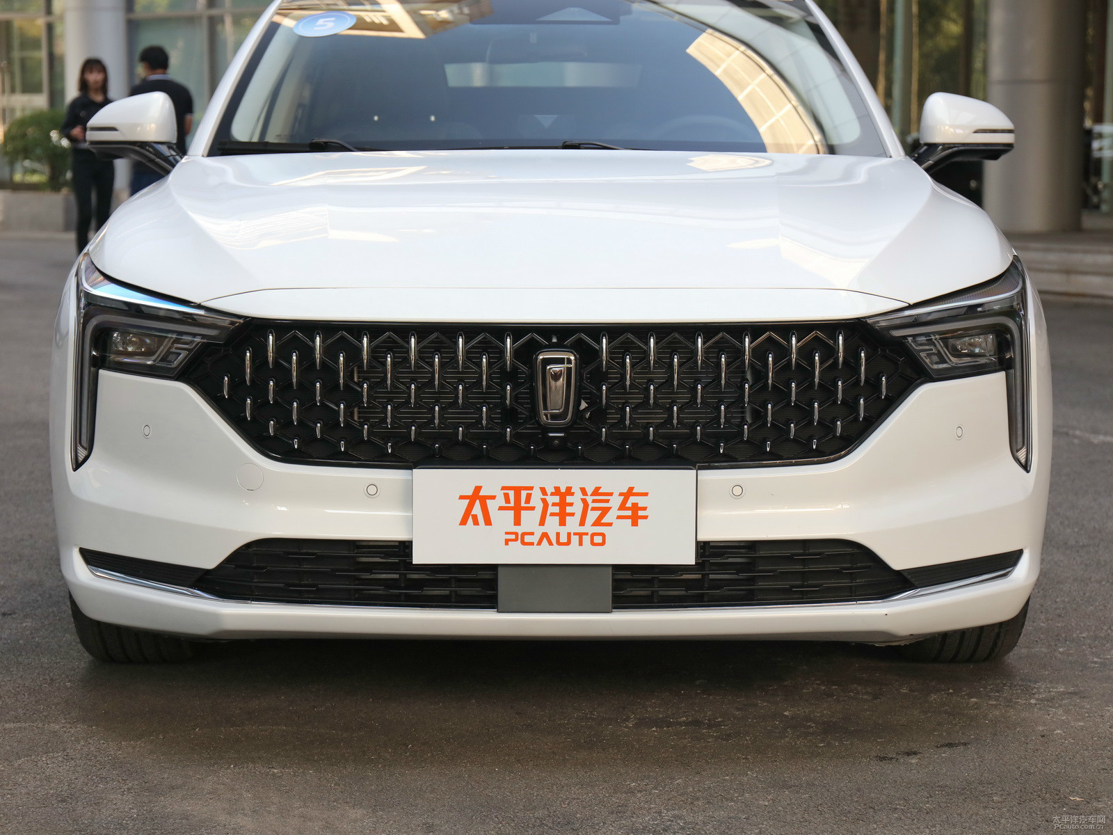 奔騰B70外觀高清大圖