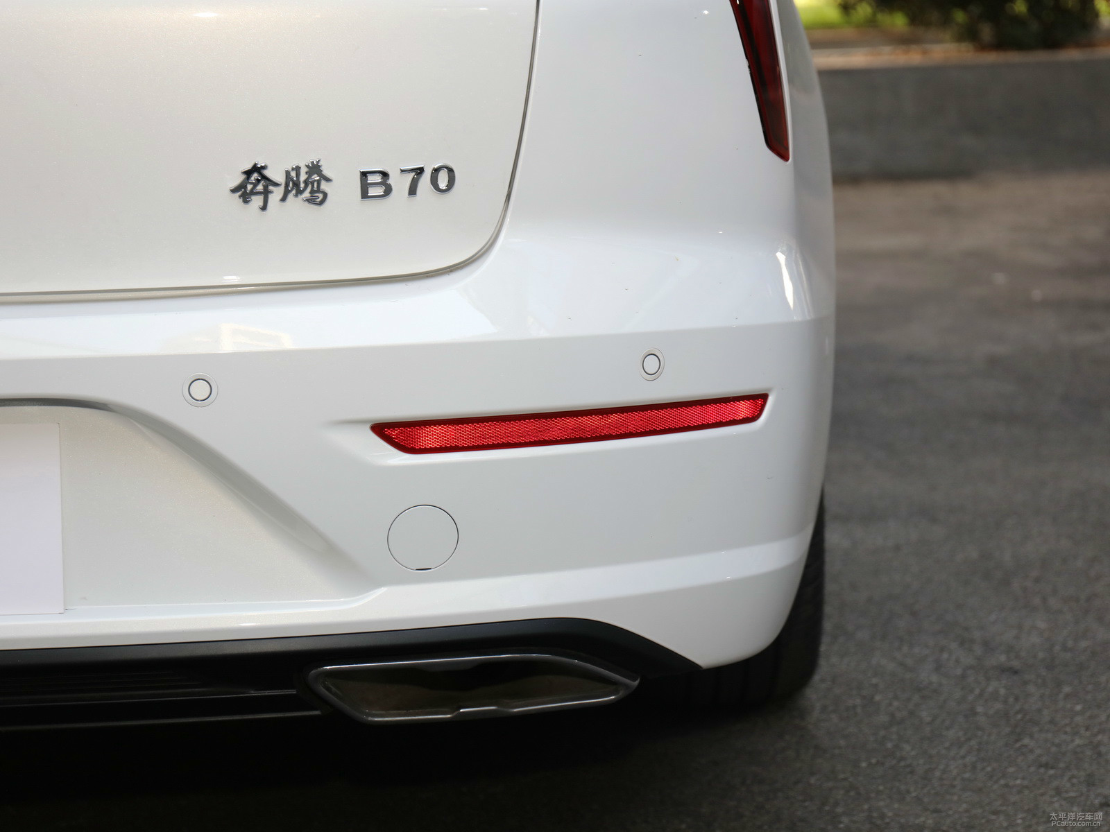 奔騰B70外觀高清大圖