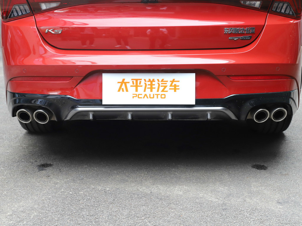 躍動(dòng)紅起亞K5凱酷車尾外觀圖片