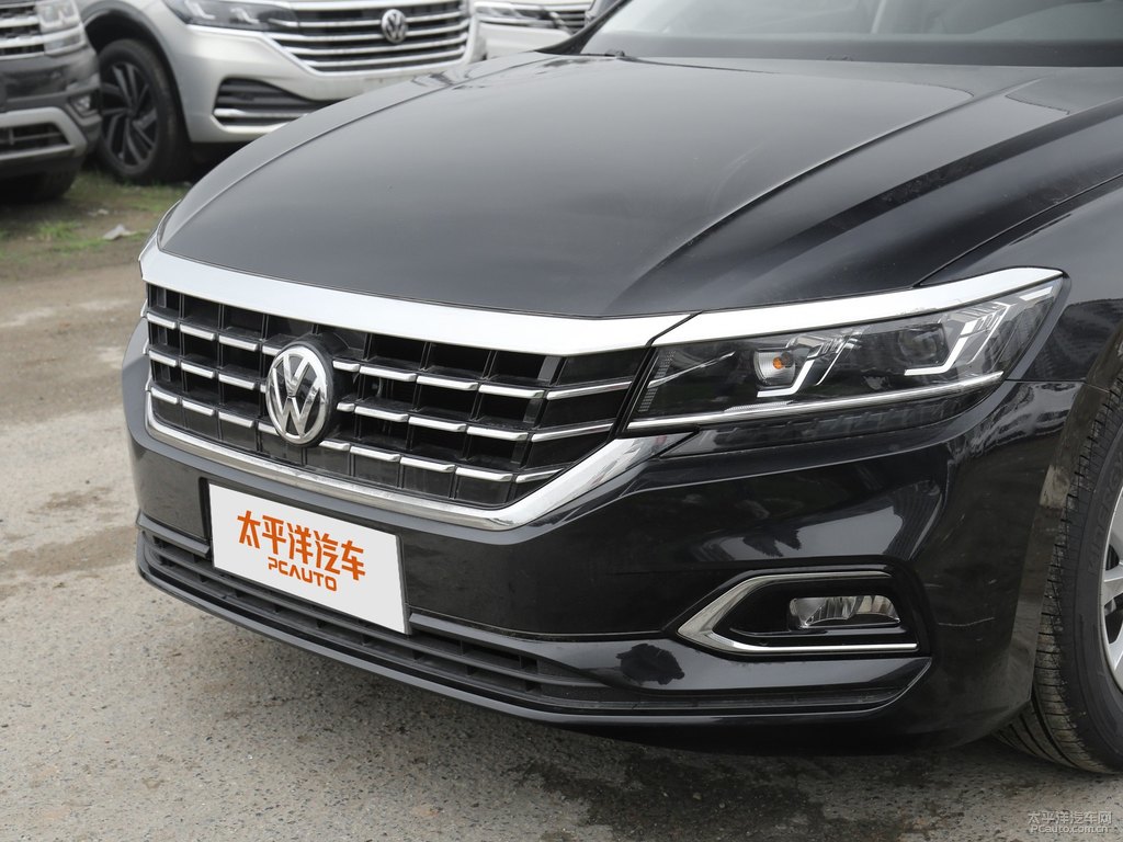 玄武黑帕薩特車頭外觀圖片