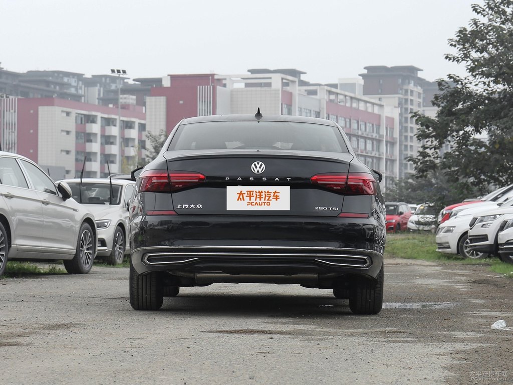 玄武黑帕薩特整車外觀外觀圖片