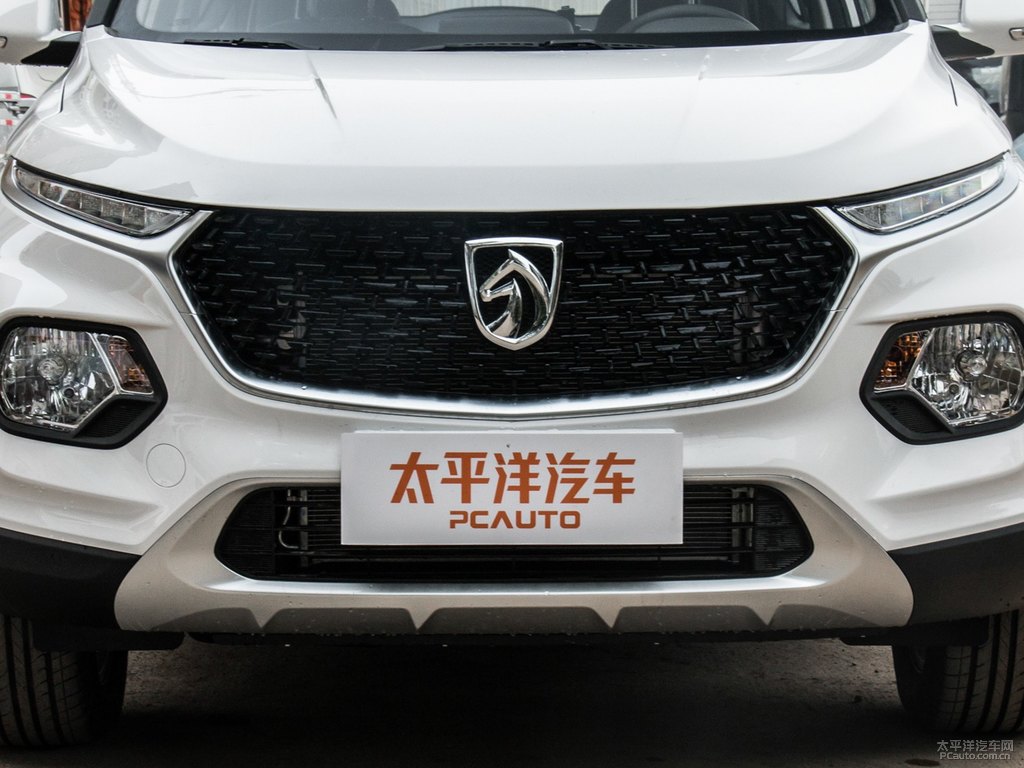 糖果白寶駿510車頭外觀圖片