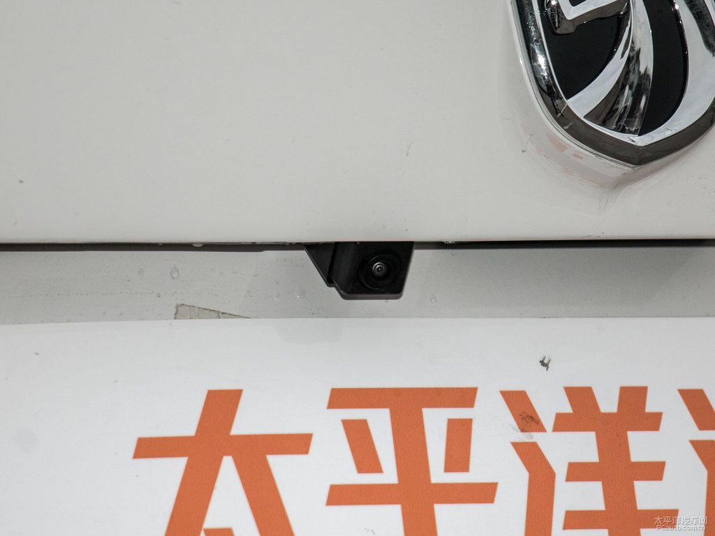 糖果白寶駿510車尾外觀圖片