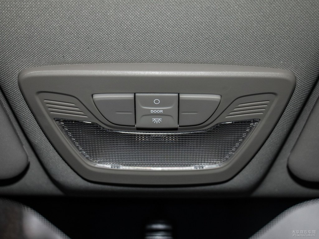 糖果白寶駿510車廂內(nèi)飾圖片