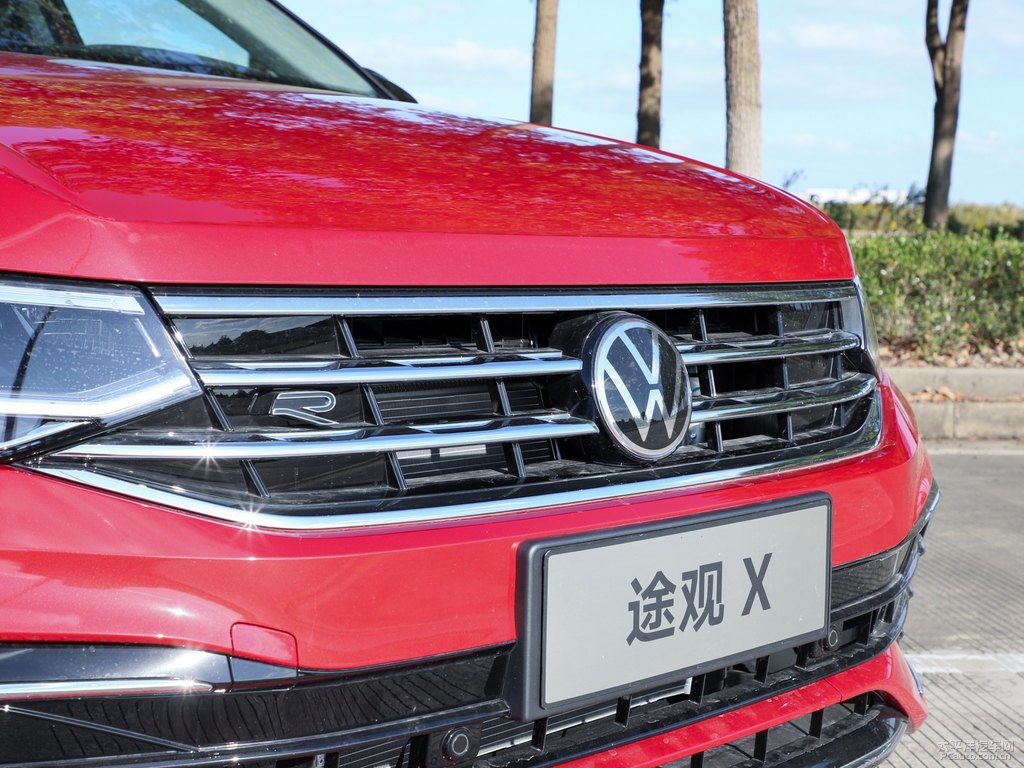 超導(dǎo)紅途觀X車頭外觀圖片