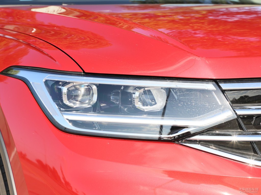 超導(dǎo)紅途觀(guān)X車(chē)頭外觀(guān)圖片