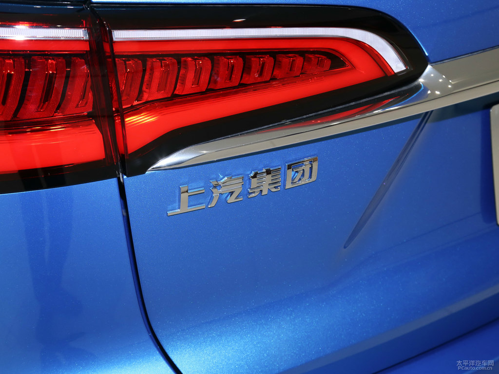 極智藍(lán)榮威RX5 MAX車(chē)尾外觀圖片