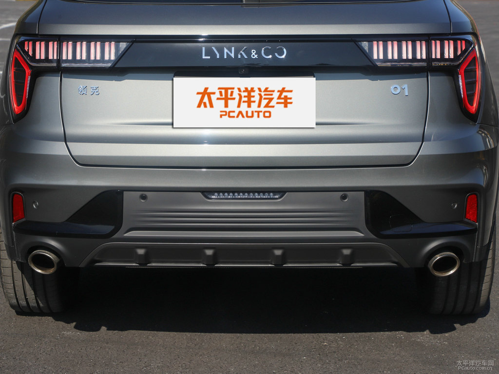 領(lǐng)克01圖片