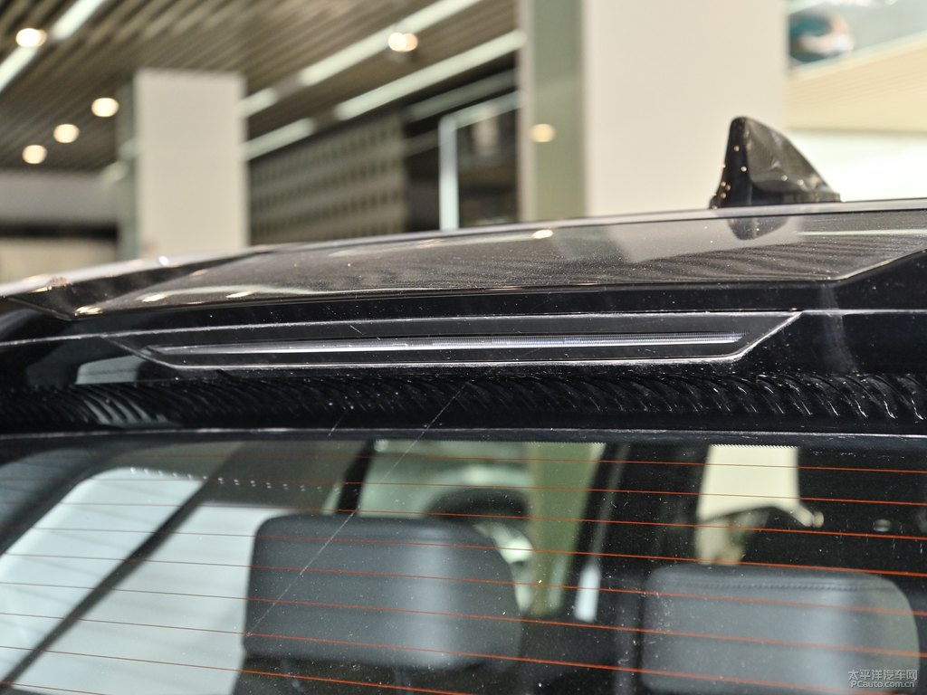 極地白AION V車尾外觀圖片