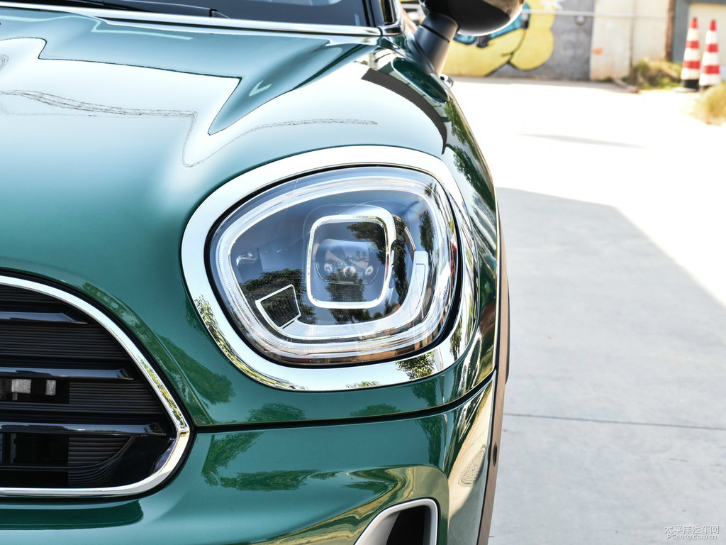 ɫ+ӢGMINI COUNTRYMAN܇^^DƬ