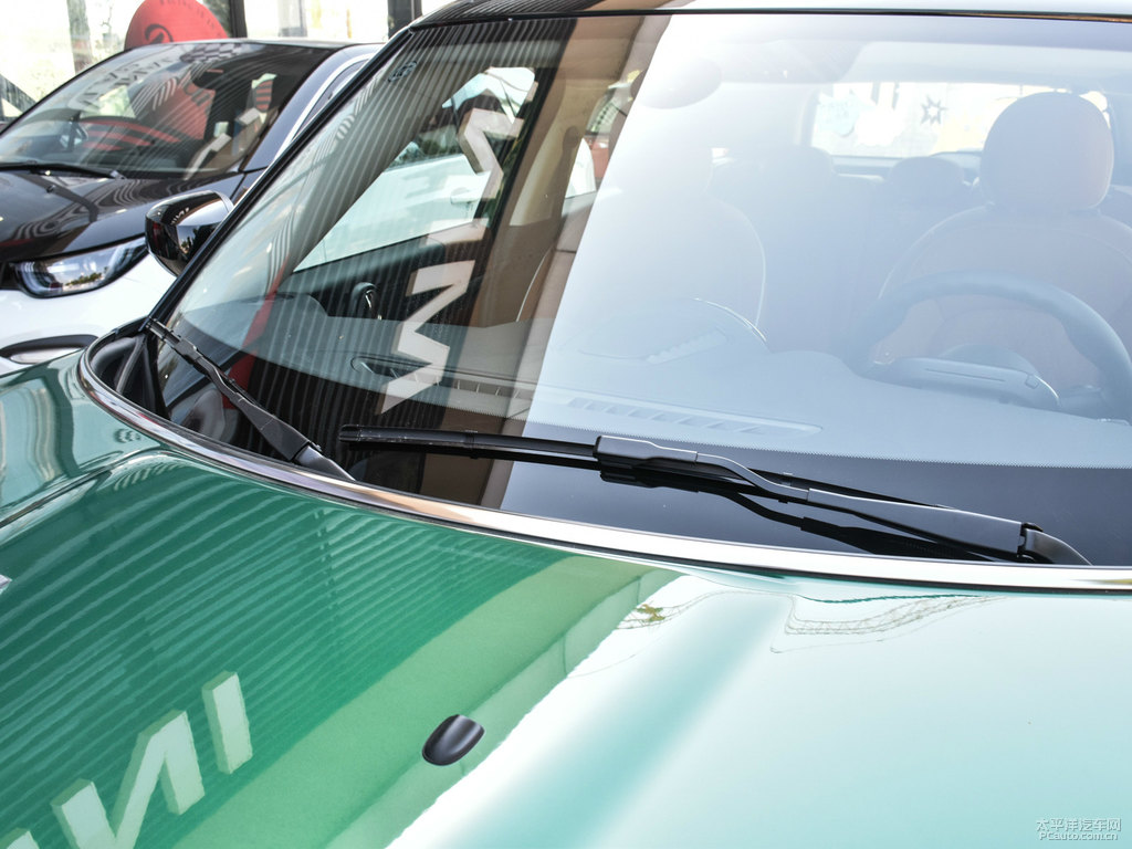 ɫ+ӢGMINI COUNTRYMAN܇^DƬ
