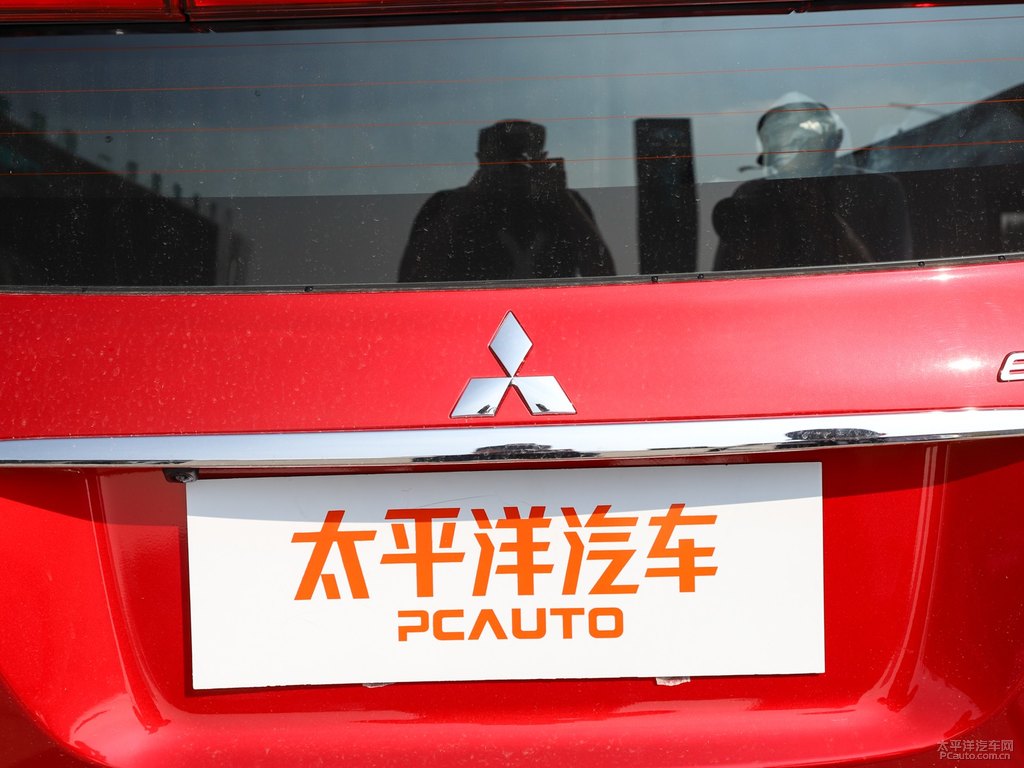 鉆石紅奕歌車尾外觀圖片