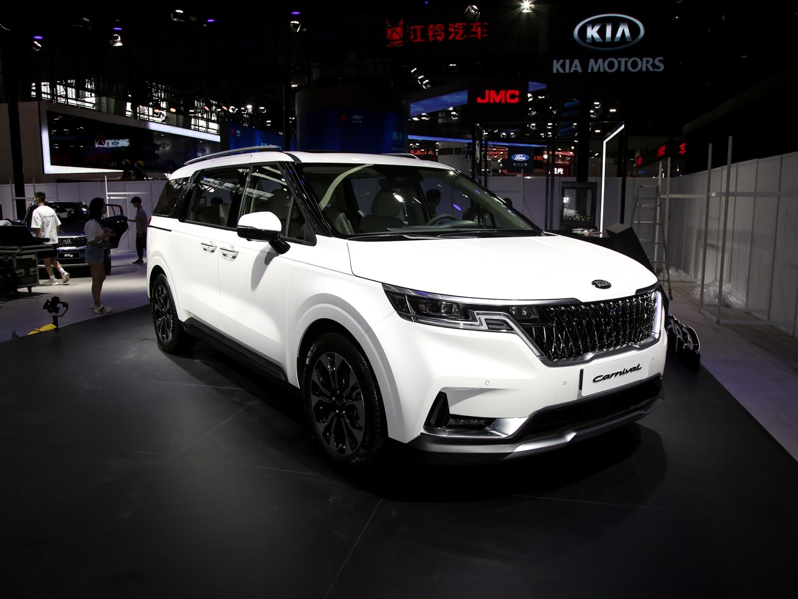 起亞嘉華(進(jìn)口)車展高清大圖