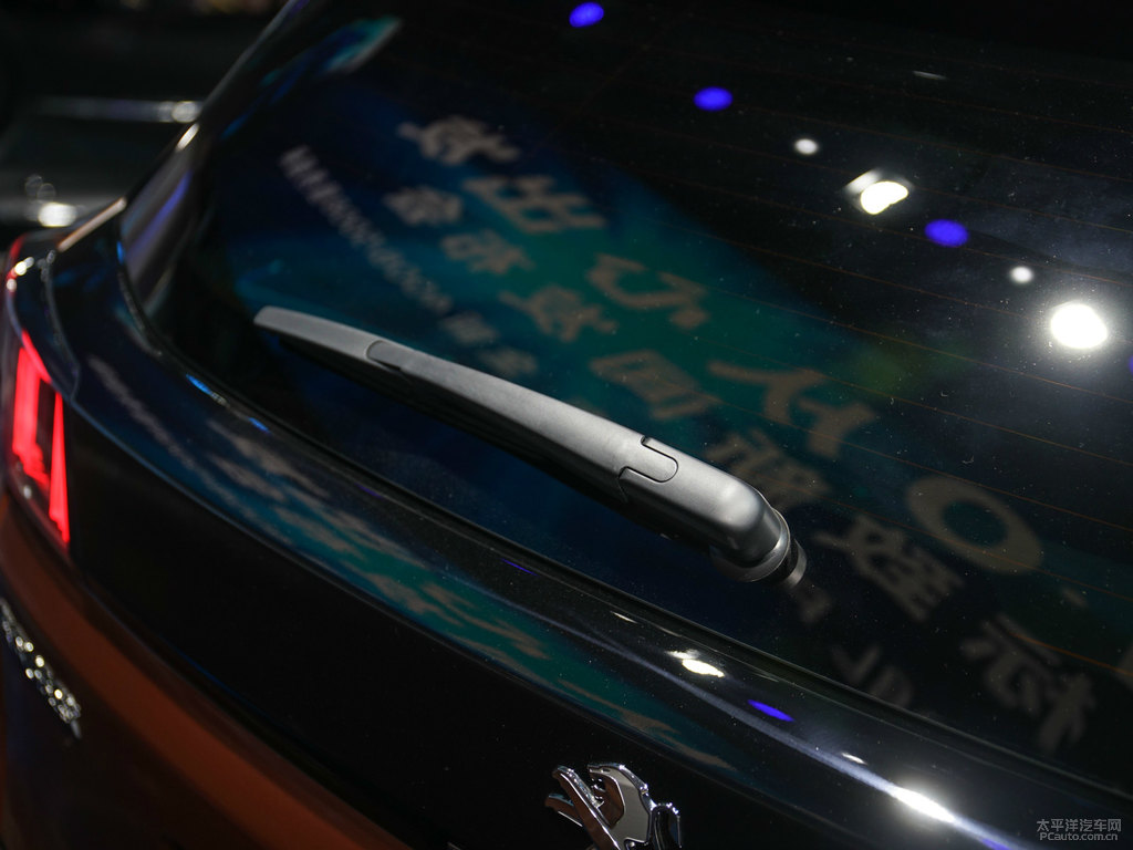 標(biāo)致4008圖片
