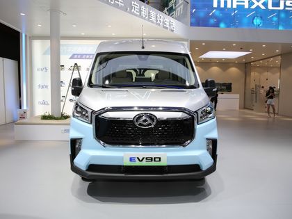 上汽大通maxus v90新能源