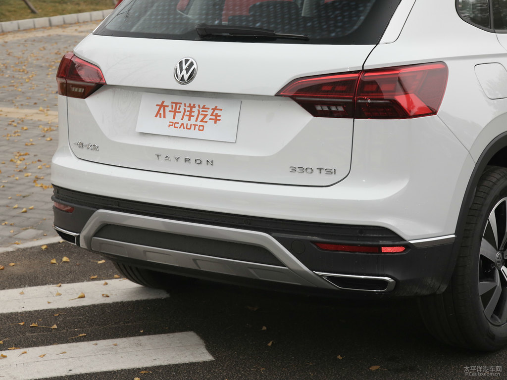 探岳車尾外觀圖片