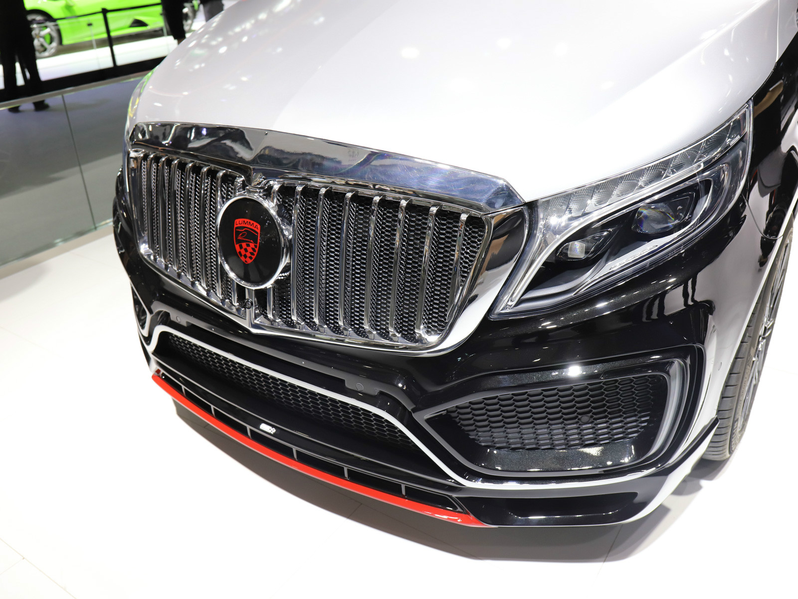 奔馳V級(jí)(海外)車展高清大圖