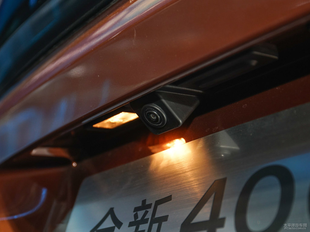 金沙銅標(biāo)致4008車(chē)尾外觀圖片
