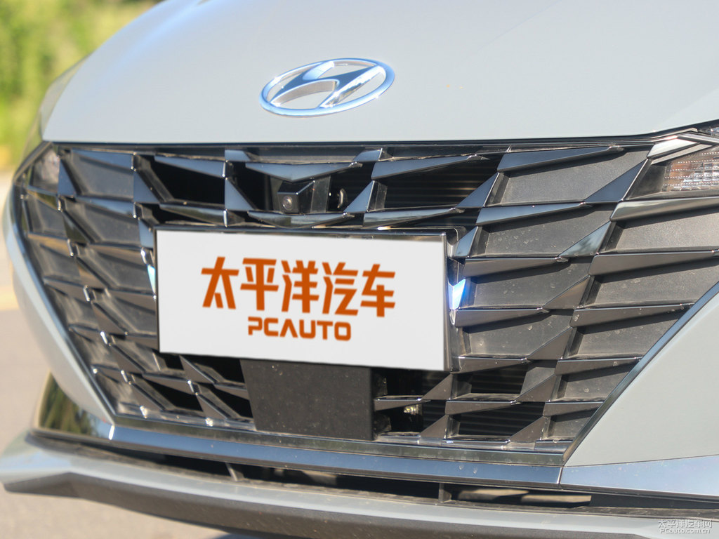 太空灰伊蘭特車頭外觀圖片