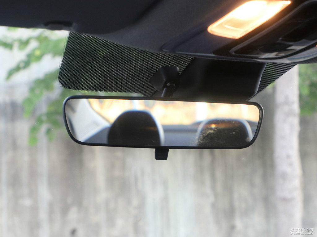 太空灰伊蘭特車(chē)廂內(nèi)飾圖片